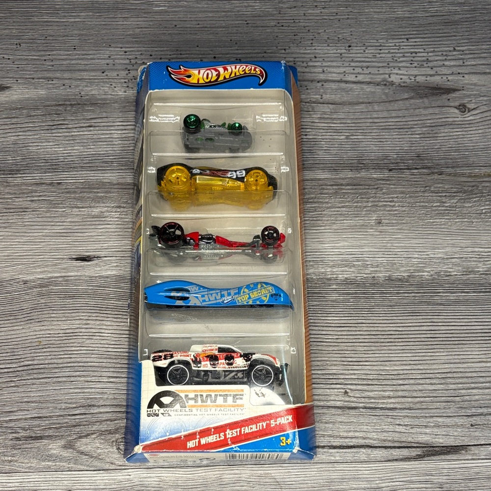 2013  Hot Wheels Test Facility 5-Pack Toy Cars